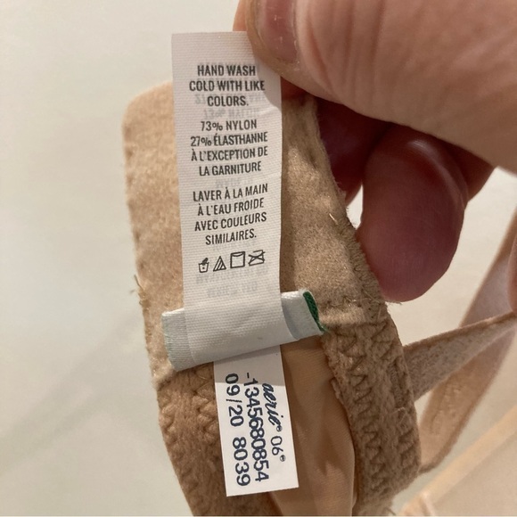 AERIE Sz 36C Wireless Light Padding Adjustable Straps Hook & Eye Closure Bra NWT - Picture 3 of 11